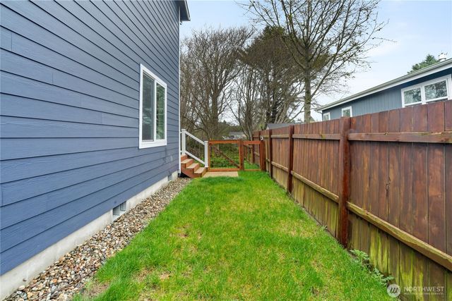 376 Ocean Shores Boulevard NW, Ocean Shores, WA 98569