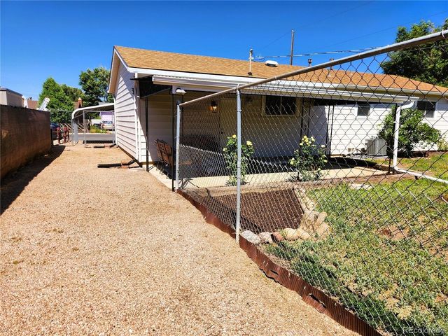 1076 Maxwell St, Colorado Springs, CO 80906