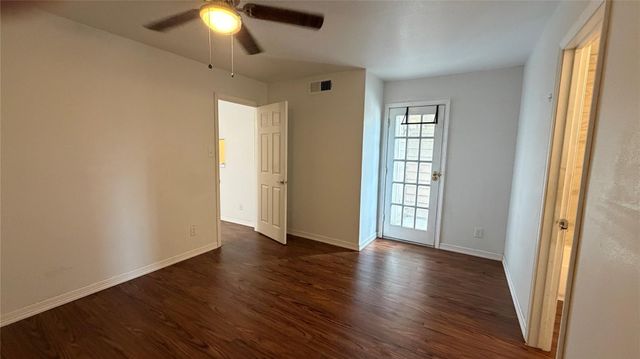 10601 South Drive 107, Houston, TX 77099