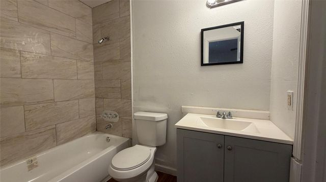 10601 South Drive 107, Houston, TX 77099