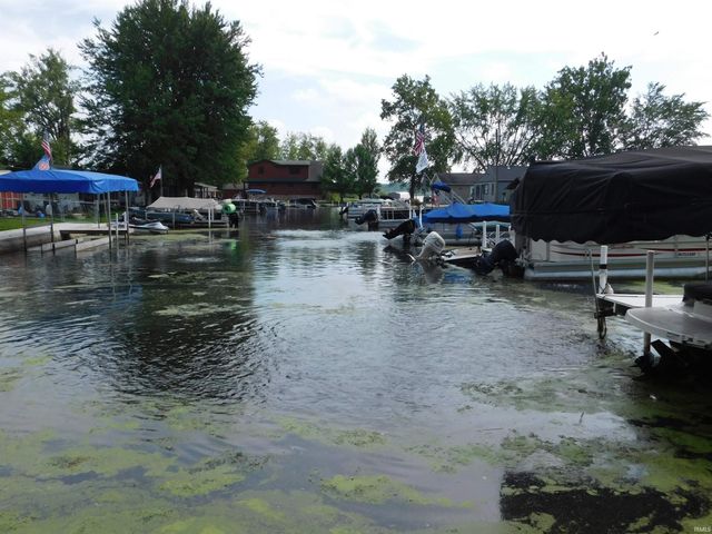 2 EMS B1D Lane, Leesburg, IN 46538