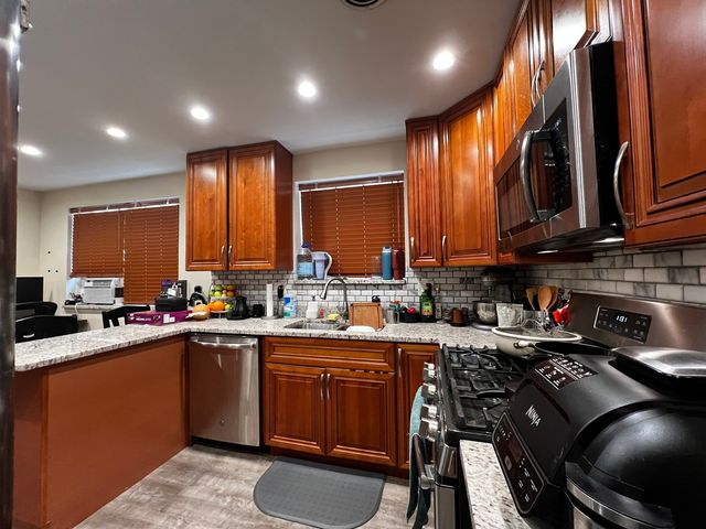 8052 N Oriole Avenue G, Niles, IL 60714