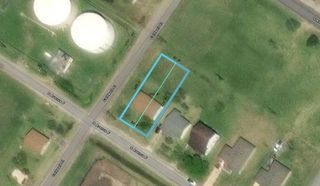302 S Avenue F, Freeport, TX 77541