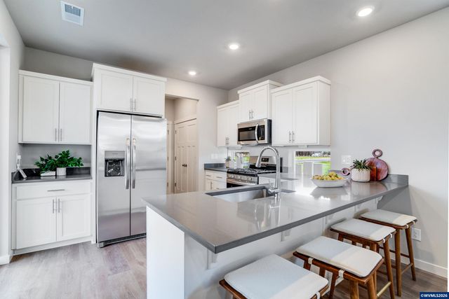 7398 SE Madrone St, Hillsboro, OR 97123