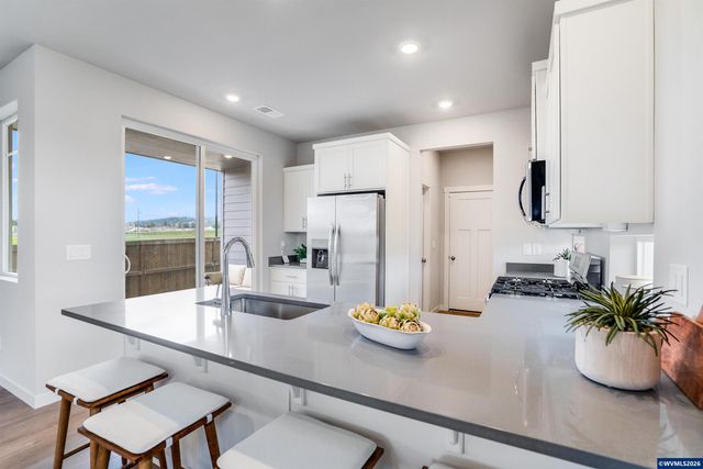 7398 SE Madrone St, Hillsboro, OR 97123