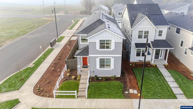 7398 SE Madrone St, Hillsboro, OR 97123