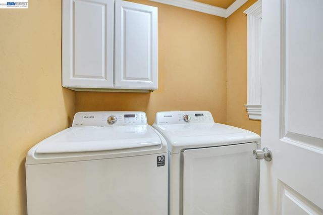 2635 E 10Th St, Oakland, CA 94601