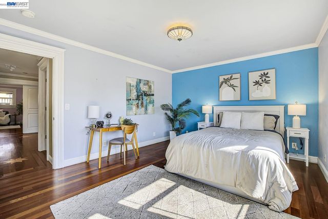 2635 E 10Th St, Oakland, CA 94601