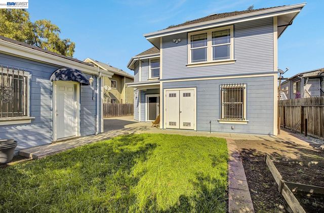 2635 E 10Th St, Oakland, CA 94601