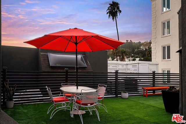 1412 N Crescent Heights Boulevard 203, West Hollywood, CA 90046