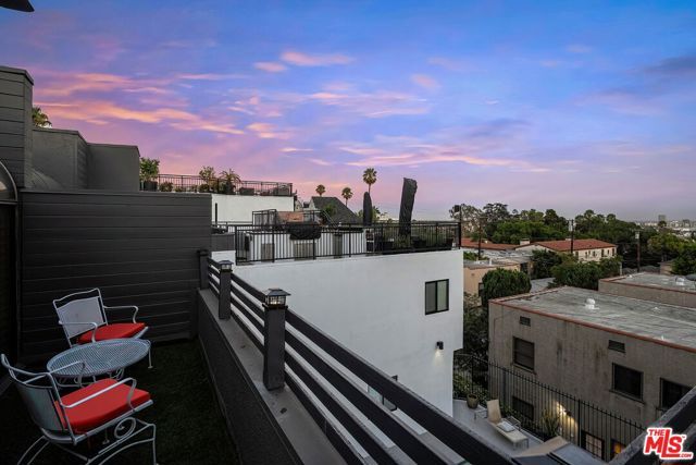1412 N Crescent Heights Boulevard 203, West Hollywood, CA 90046