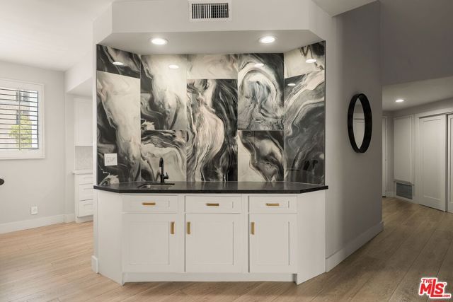 1412 N Crescent Heights Boulevard 203, West Hollywood, CA 90046