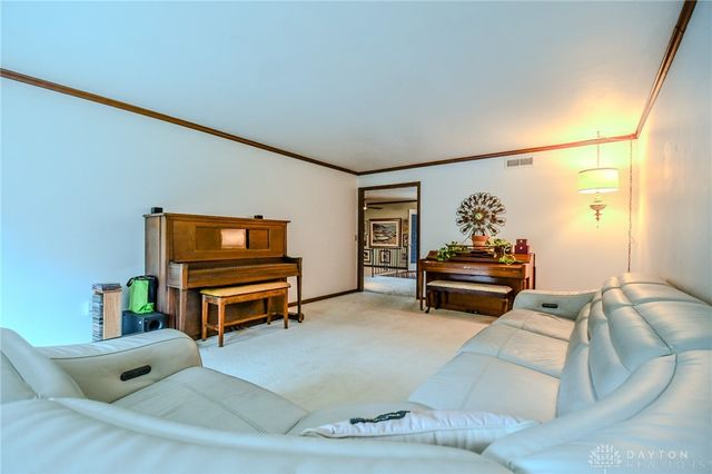 256 E Rahn Road, Dayton, OH 45429