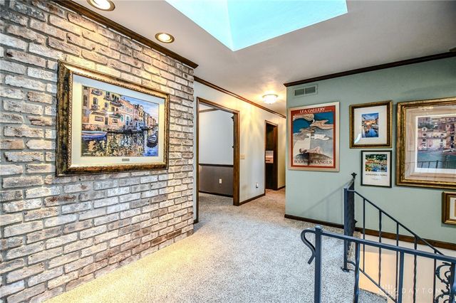256 E Rahn Road, Dayton, OH 45429