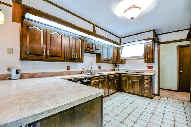 256 E Rahn Road, Dayton, OH 45429
