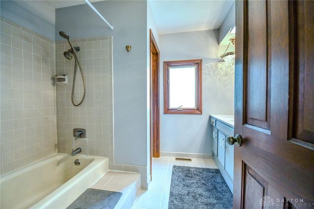 256 E Rahn Road, Dayton, OH 45429