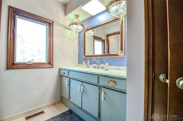 256 E Rahn Road, Dayton, OH 45429