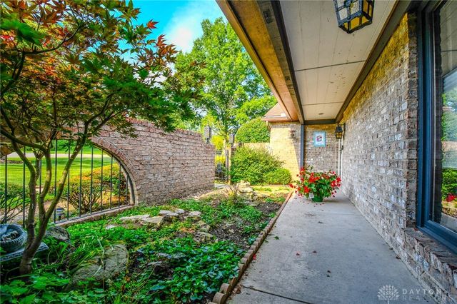 256 E Rahn Road, Dayton, OH 45429