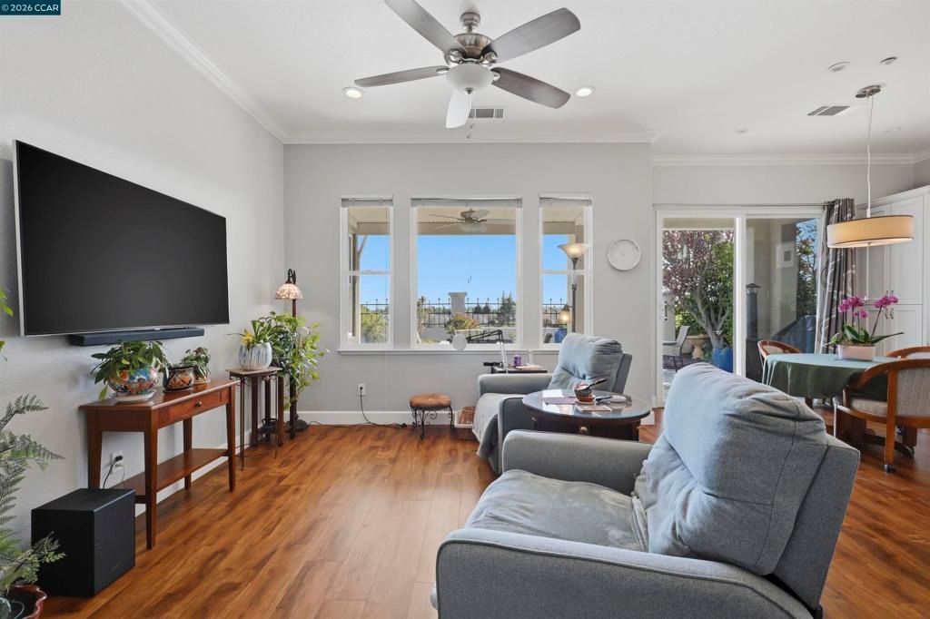 Image 12 of property listing at 1463 Bismarck Ln, Brentwood, CA 94513