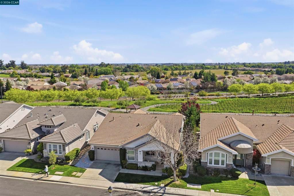 Image 39 of property listing at 1463 Bismarck Ln, Brentwood, CA 94513