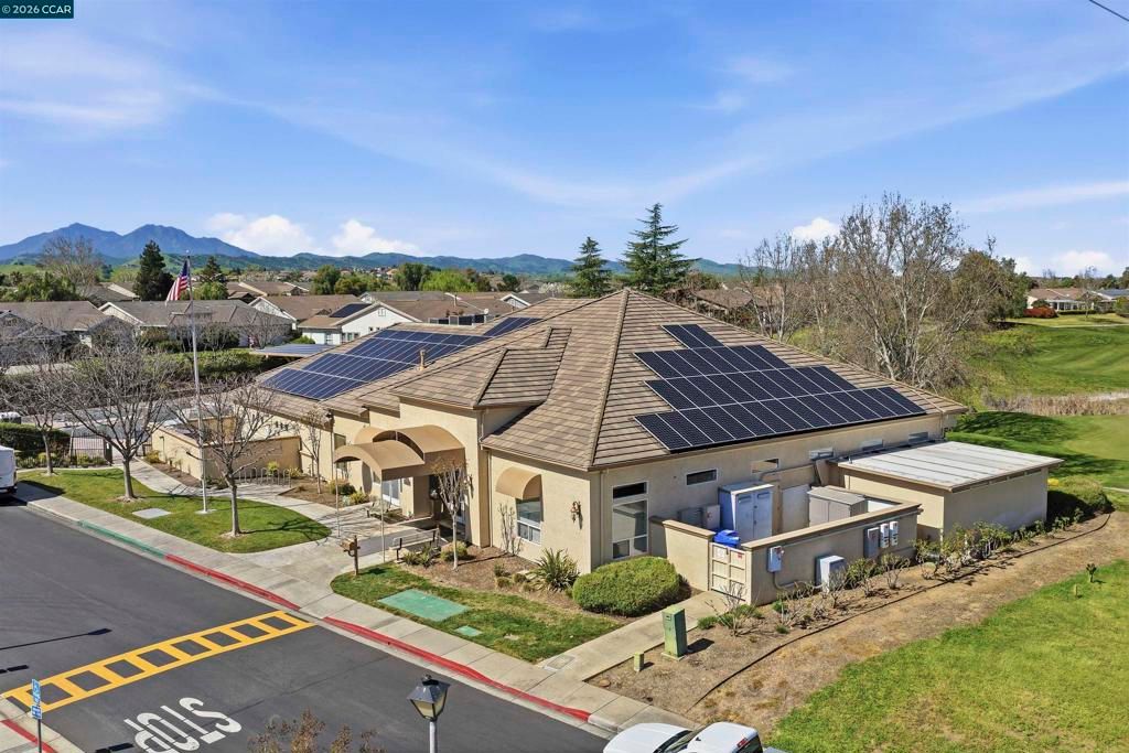 Image 43 of property listing at 1463 Bismarck Ln, Brentwood, CA 94513