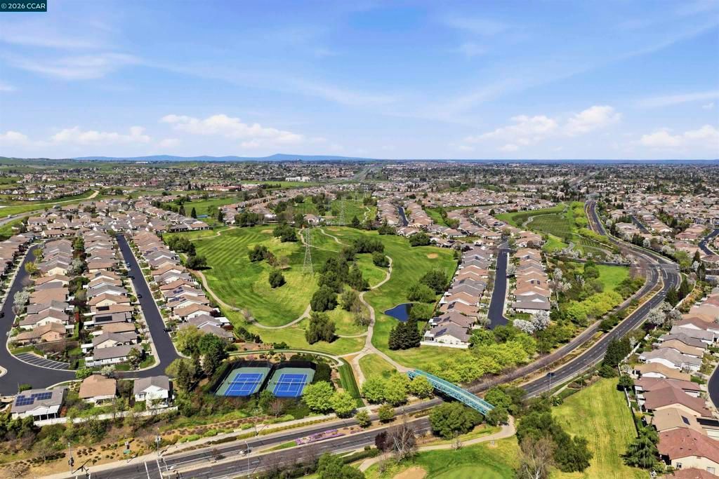 Image 45 of property listing at 1463 Bismarck Ln, Brentwood, CA 94513