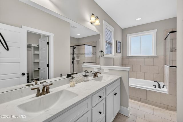 100 Yacht Basin Landing, Hampstead, NC 28443