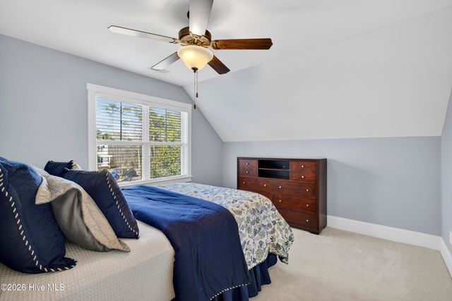 100 Yacht Basin Landing, Hampstead, NC 28443