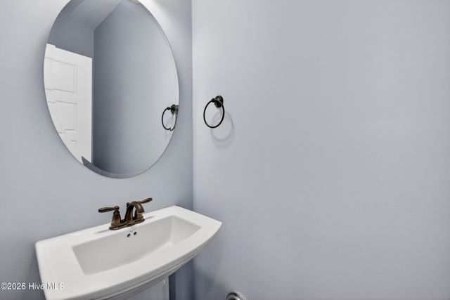 100 Yacht Basin Landing, Hampstead, NC 28443