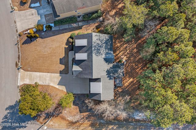 100 Yacht Basin Landing, Hampstead, NC 28443