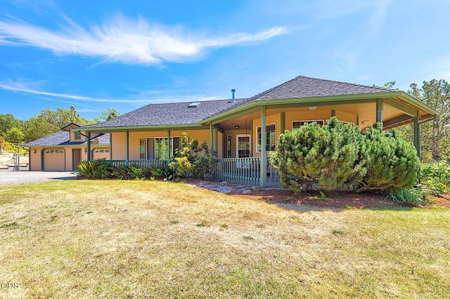 371 Castle Creek Road, Grants Pass, OR 97526