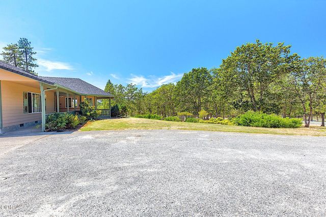 371 Castle Creek Road, Grants Pass, OR 97526