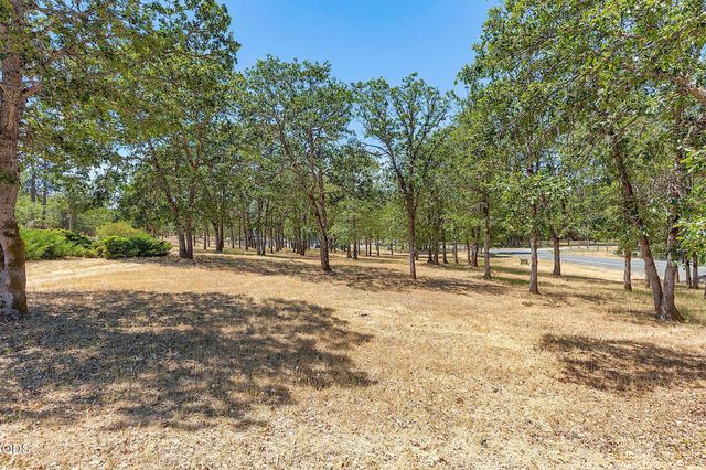 371 Castle Creek Road, Grants Pass, OR 97526