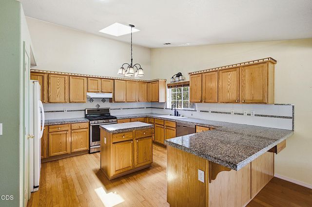 371 Castle Creek Road, Grants Pass, OR 97526