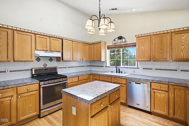 371 Castle Creek Road, Grants Pass, OR 97526