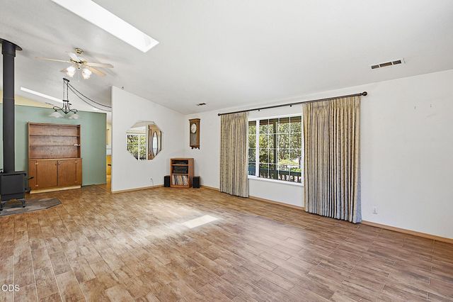 371 Castle Creek Road, Grants Pass, OR 97526