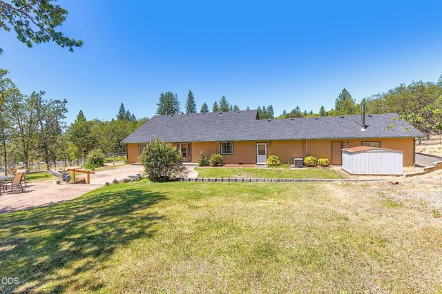 371 Castle Creek Road, Grants Pass, OR 97526