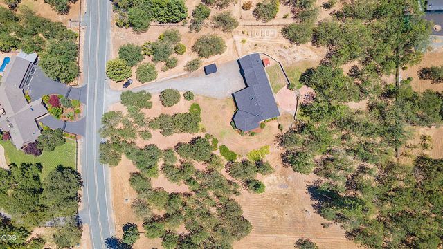 371 Castle Creek Road, Grants Pass, OR 97526