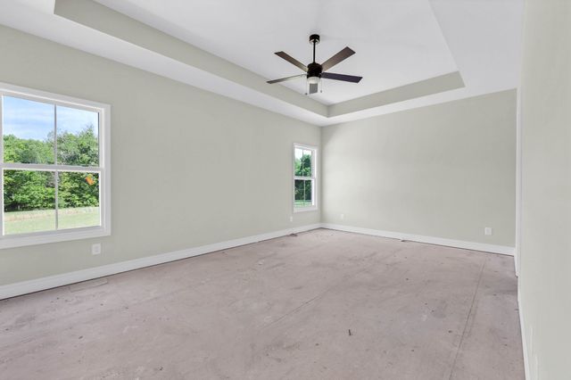 233 Lewis Grant Ln, Southside, TN 37171