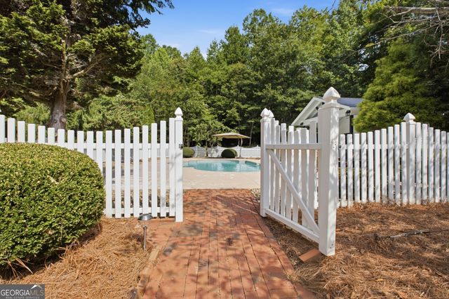 2336 Fred Pitts Road, Clarkesville, GA 30523
