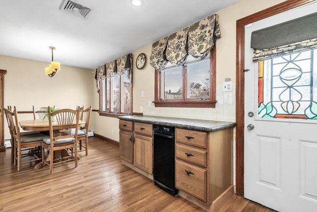 43 Englewood Avenue, Chelsea, MA 02150