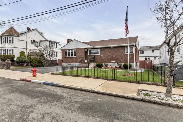 43 Englewood Avenue, Chelsea, MA 02150