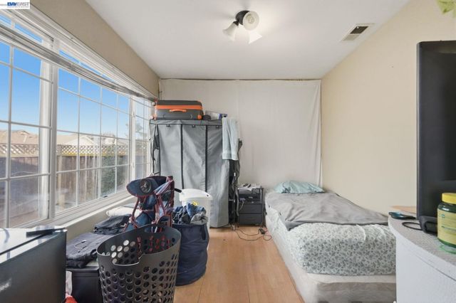 595 Caprice Ct, Morgan Hill, CA 95037