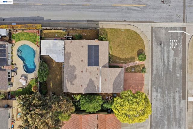 595 Caprice Ct, Morgan Hill, CA 95037