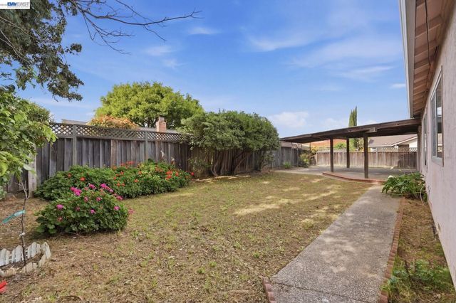 595 Caprice Ct, Morgan Hill, CA 95037