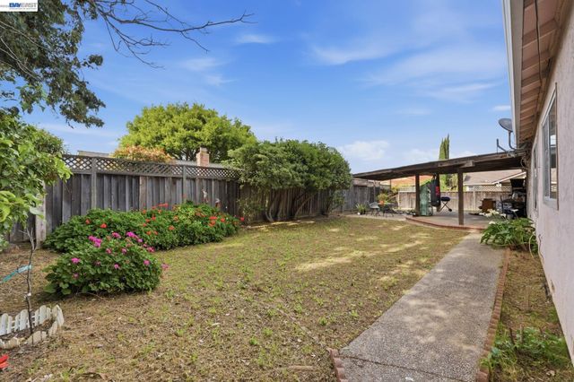 595 Caprice Ct, Morgan Hill, CA 95037