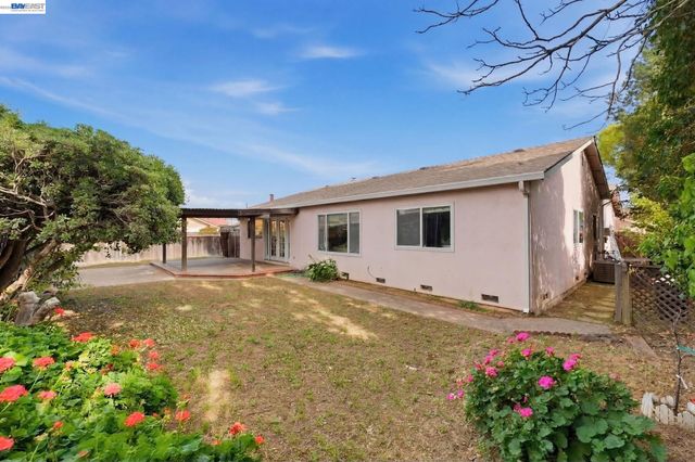 595 Caprice Ct, Morgan Hill, CA 95037