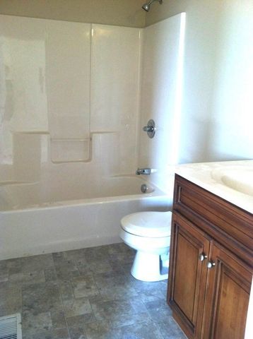 42 Church Street 19, Rockland, MA 02370