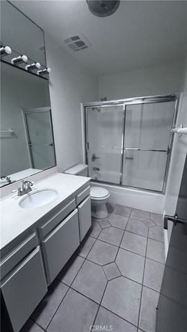 120 Brooks Avenue 21, Venice, CA 90291