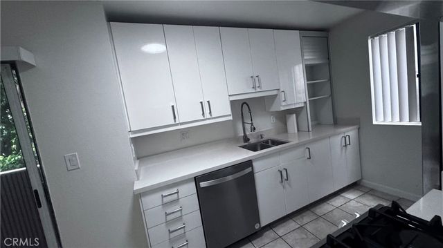 120 Brooks Avenue 21, Venice, CA 90291